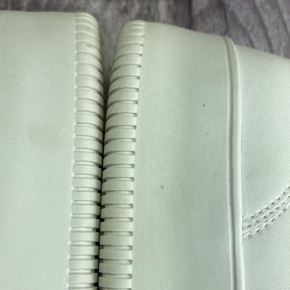 INC Libbee White/Pewter Lace-Up Croc Sneakers 7.5M - Picture 6 of 10